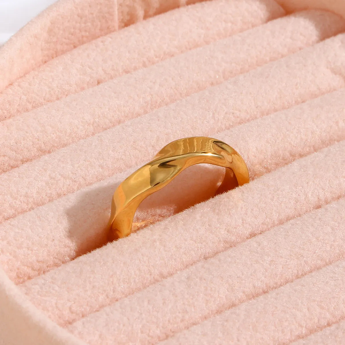 Fashion Stainless Steel 18k Gold Plating Geometric Water Ripple Ring