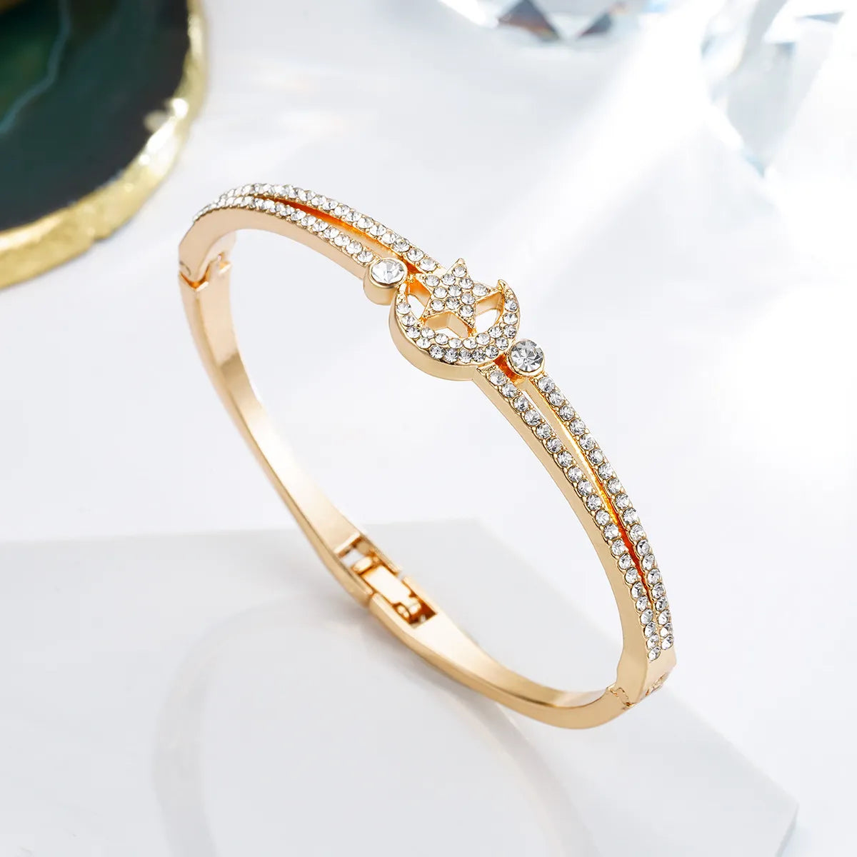 Fashion Star Moon 18K Gold Plated Rhinestones Alloy Wholesale Bangle