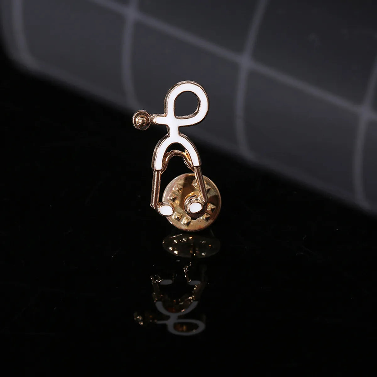 Fashion Stethoscope Alloy Enamel Unisex Brooches