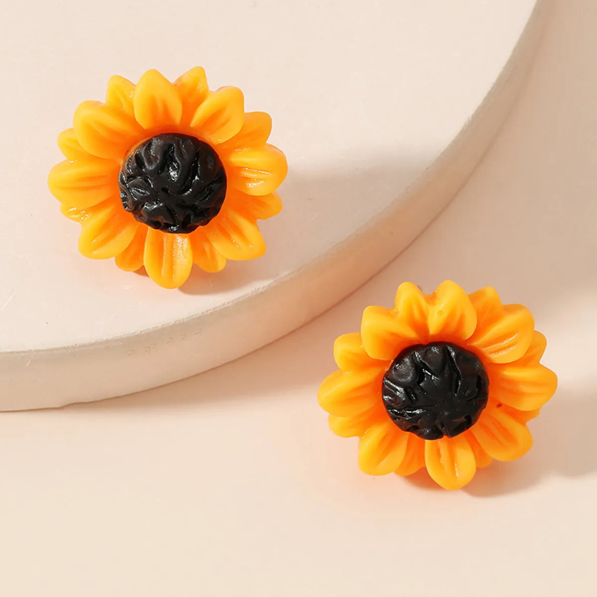 Fashion Summer Fresh Cute Sunflower Shaped Resin Ear Studs