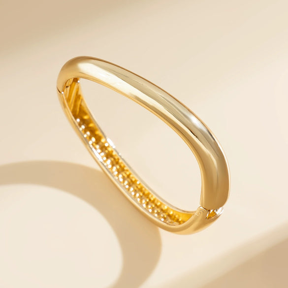 Fashion Textured Metal Pleated Glossy Ins Style Crystal Chain Finger Bracelet For Women With Electroplating