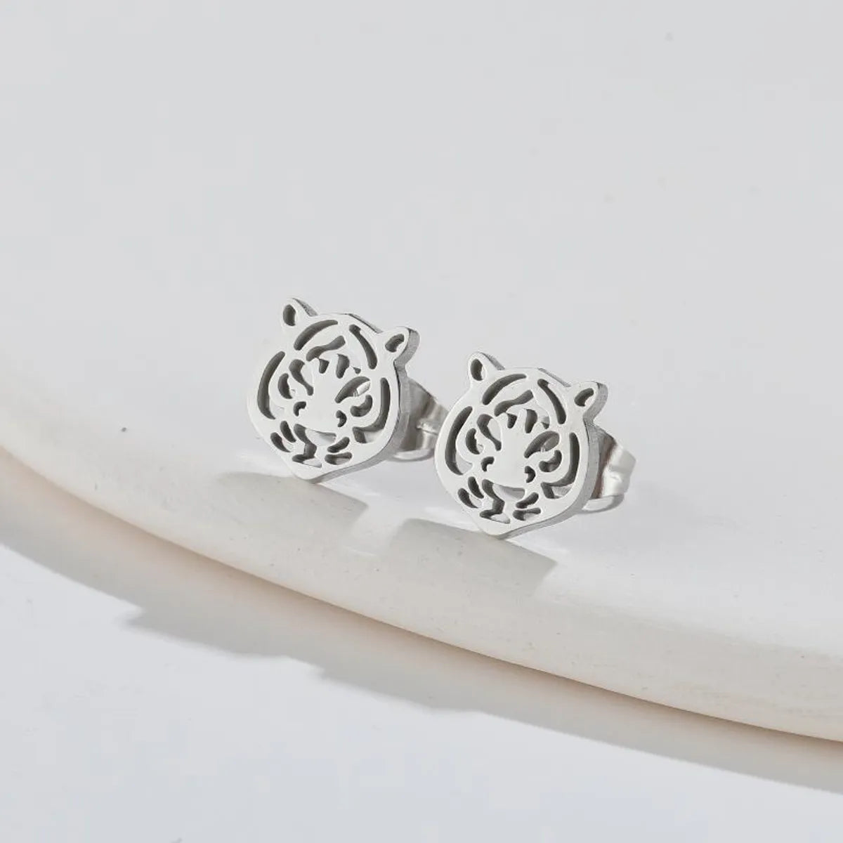 Fashion Tiger Titanium Steel Plating Earrings 1 Pair