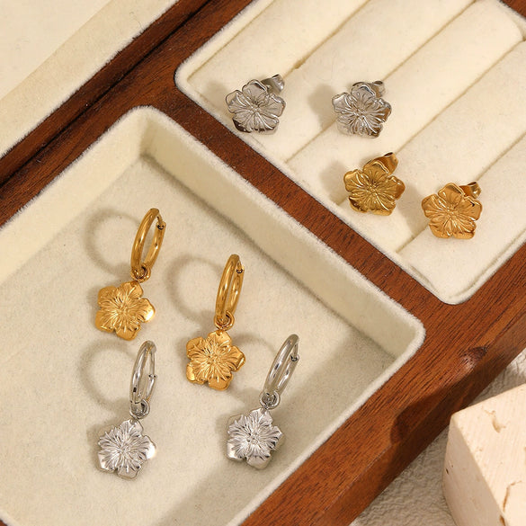 Fashion Titanium Steel Flower Earrings For Ladies With Electroplating