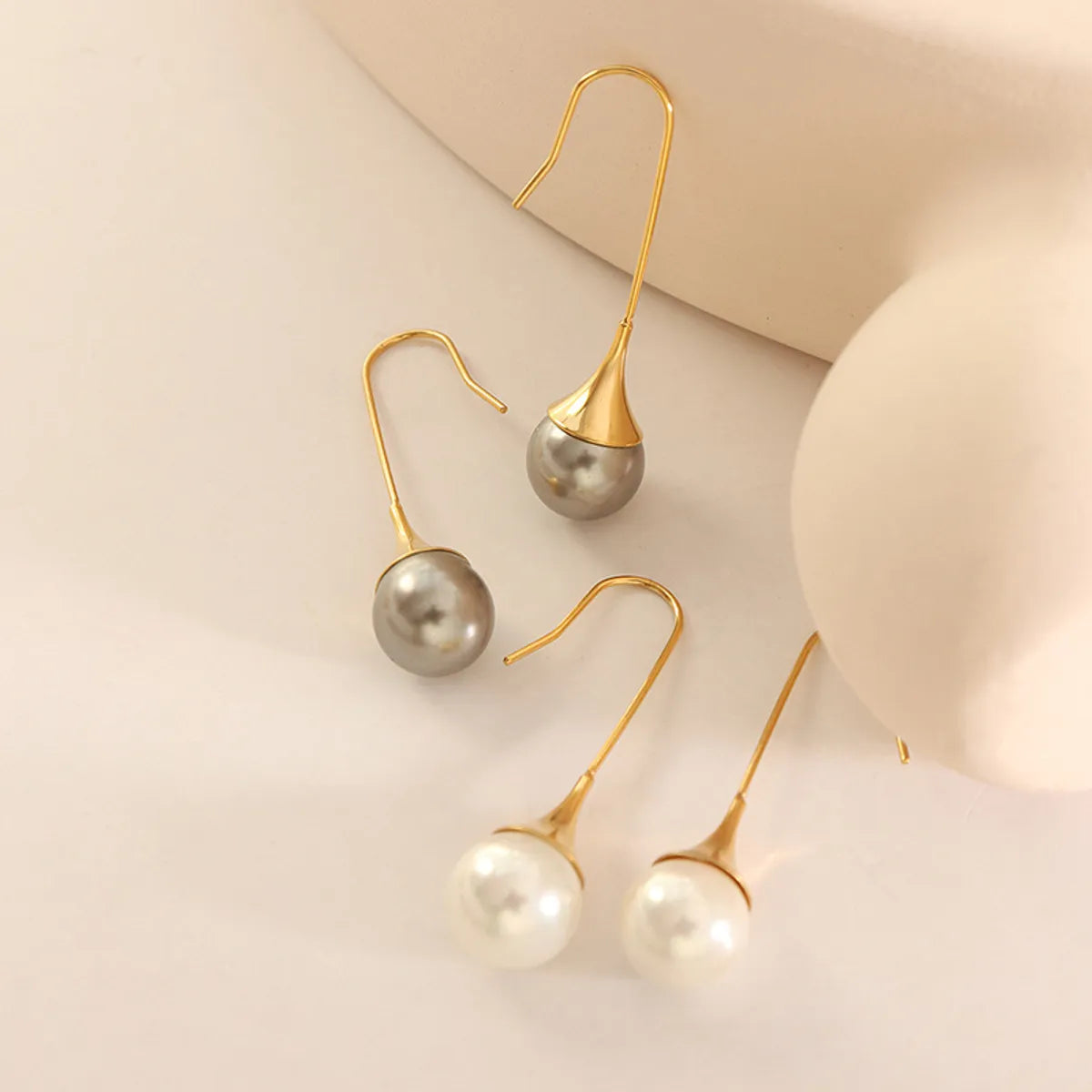 Fashion Titanium Steel Gold Plated Ear Clip Imitation Pearl