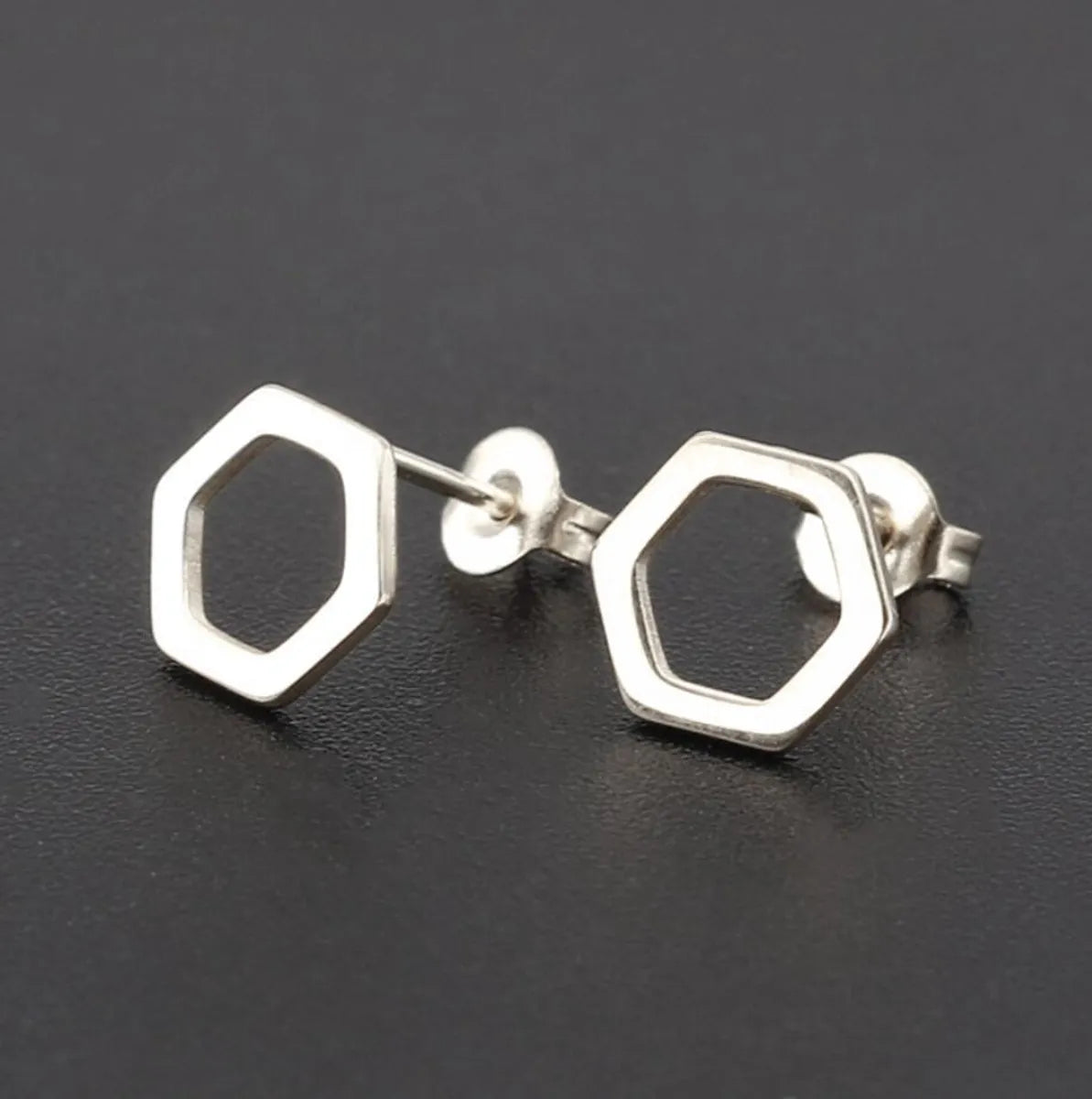 Fashion Triangle Heart Shape Stainless Steel Ear Studs 1 Pair