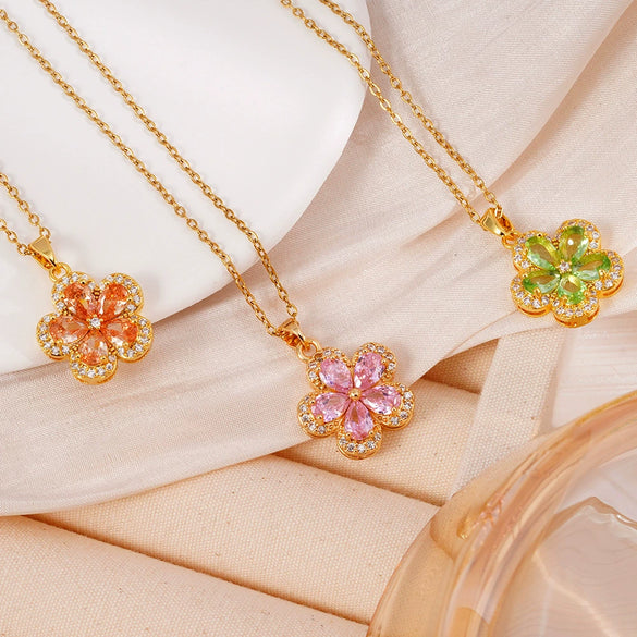 Fashion Women's Copper Titanium Steel Zircon Necklace With Flower Pattern And Electroplating Process