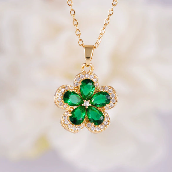 Fashion Women's Copper Titanium Steel Zircon Necklace With Flower Pattern And Electroplating Process