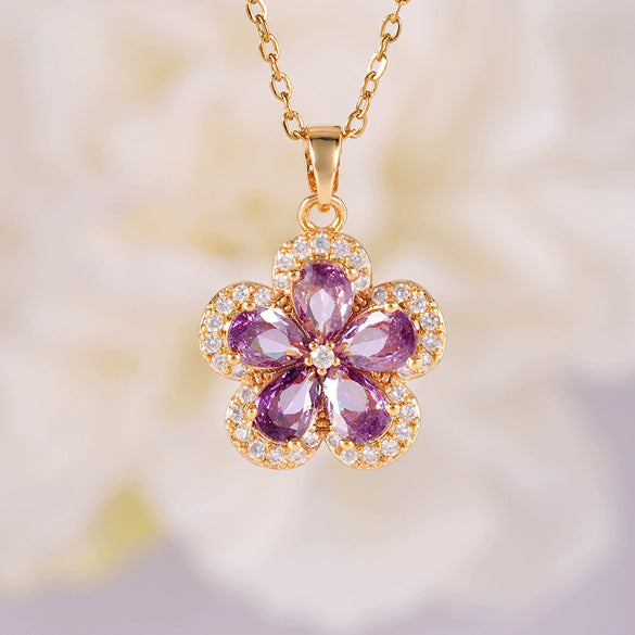 Fashion Women's Copper Titanium Steel Zircon Necklace With Flower Pattern And Electroplating Process