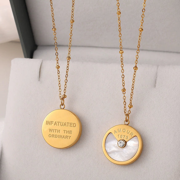 Fashion Women's 316L Stainless Steel Round Pendant Necklace With 18K Gold Plated Electroplating