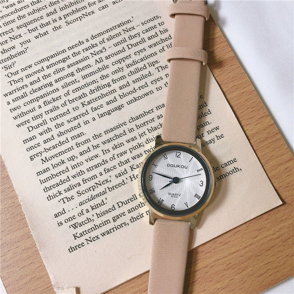 Fashion Women's Watch Alloy Case Ordinary Glass Mirror Leather Belt Casual Style