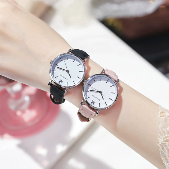 Fashion Women's Watch With Roman Pattern Leather Strap Metal Case And Round Dial
