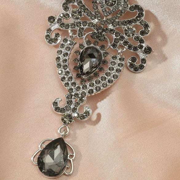 Fashionable Brooch For Men And Women Alloy Material With Crown Shaped Design And Diamond Inlaid Processing