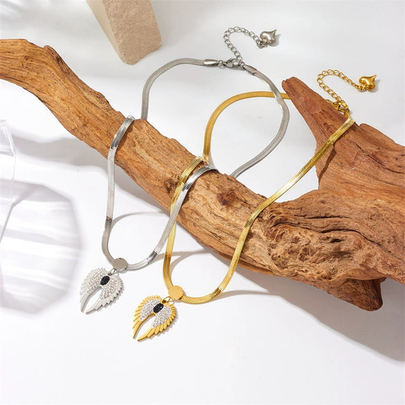 Fashionable Diamond Wing Pendant Stainless Steel Goldplated Necklace With Snake Bone Chain