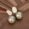 Fashionable Elegant Women's Alloy Earrings With Silver Needles Set With Pearls