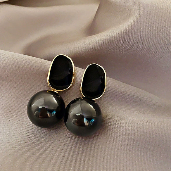 Fashionable Elegant Women's Alloy Earrings With Silver Needles Set With Pearls