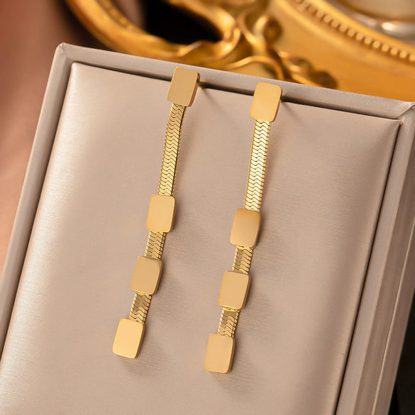 Fashionable High End Light Luxury Stainless Steel Earrings For Women With Geometric Design And Electroplating