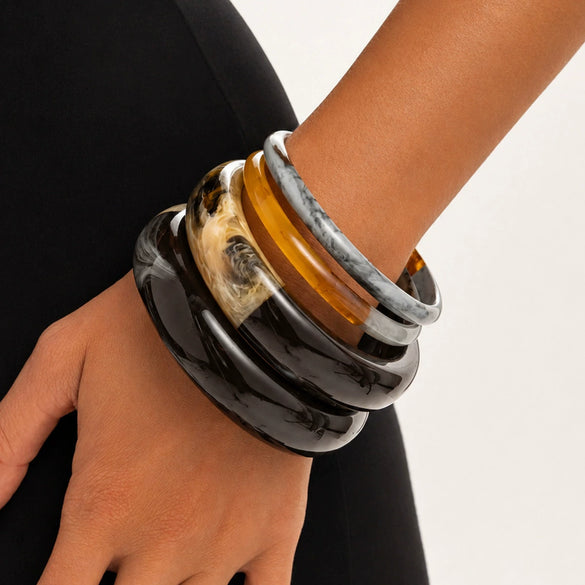 Fashionable Retro Geometric Color Block Marble Texture Resin Round Stackable Bracelet With Polished Finish