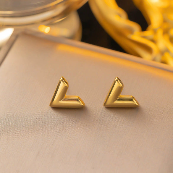 Fashionable Simple Luxury V Shaped Female Necklace Suit With Titanium Steel Pendant In Letters Numbers Text Shape And Electroplating Design