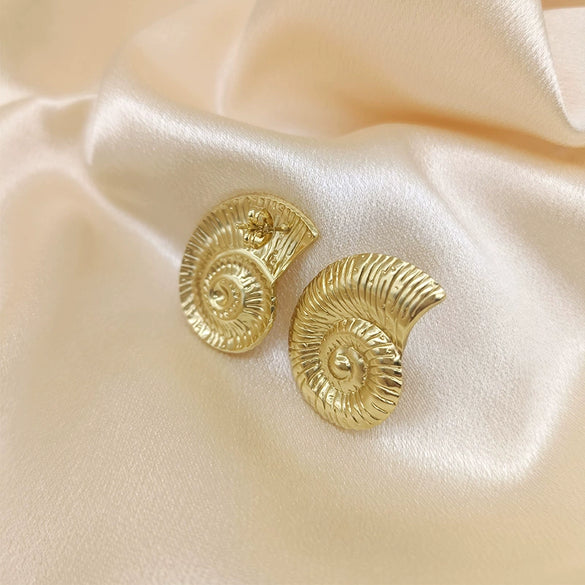 Fashionable Titanium Steel Women's Earrings With Animal And Zodiac Patterns Light Luxury And Elegant Style Electroplating Process