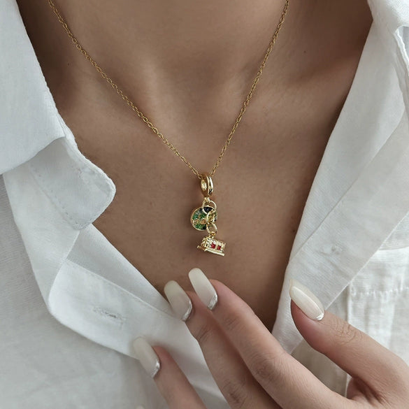 Fashionable Women's Multicolor Drip Glaze Geometric Small Train Titanium Steel Necklace With Electroplating Design And O Word Chain