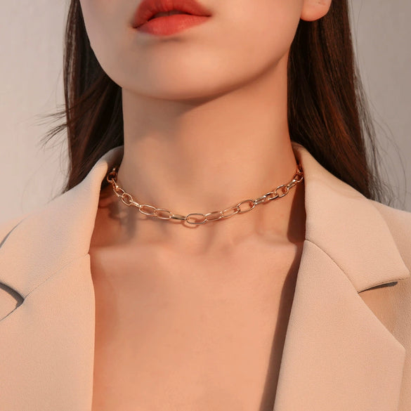 Women's Alloy Thick Chain Necklace with Electroplating Treatment and Geometry Pattern Cross Chain for Fashion Commuter
