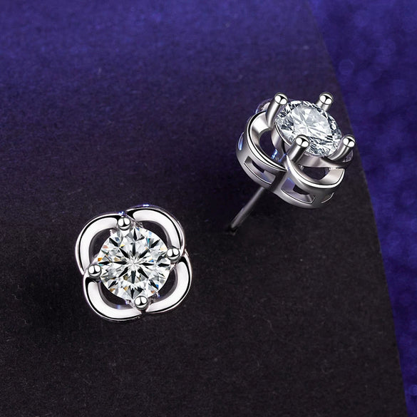 Female Earrings White Copper Electroplating Fourleaf Clover Heart Shape High Imitation Moissanite