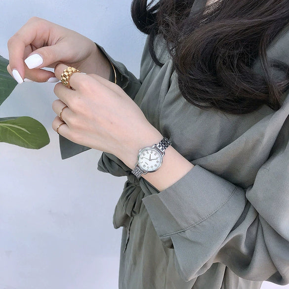 Female Students' Simple Fashion Watch With Alloy Case Stainless Steel Band And Round Dial