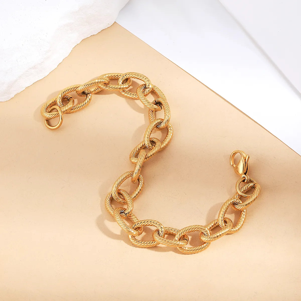 Simple Style Classic Style Solid Color 201 Stainless Steel 18K Gold Plated Bracelets In Bulk