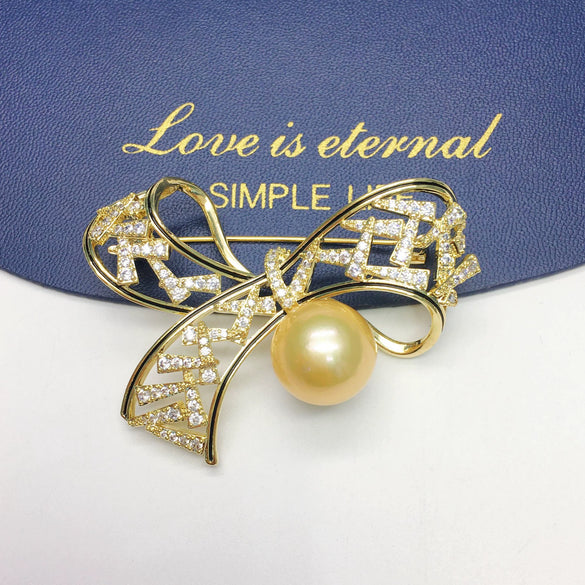 Fine Fashionable Autumn And Winter Sweater Coat Brooch With Large Freshwater Gold Pearls And Copper Plated Real Gold Micro Inlaid Zircon In Flower Styling