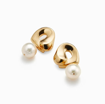 French Style Irregular Metal Pearl Plating Gold Plated Women'S Drop Earrings