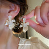 Fresh Pearl Flower Silver Needle French Style Niche Design Acrylic Ins Ear Studs For Women