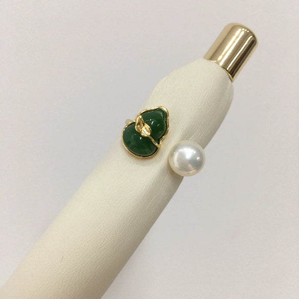 Freshwater Pearl And Chalcedony Gourdshaped Fashion Ring For Women