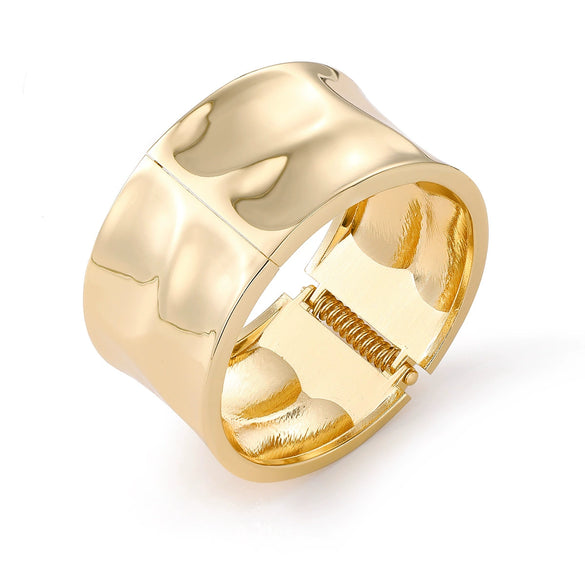 Geometric Irregular Exaggerated Metal Bracelet For Women With Electroplating And Liquid Metal Glow Surface And Water Drops Design