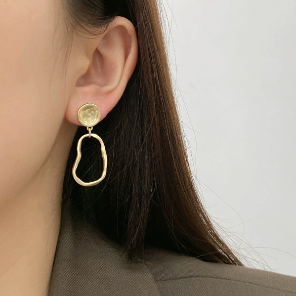 Geometric Oval Long Irregular Minimalist Alloy Earrings For Women With Electroplating Treatment