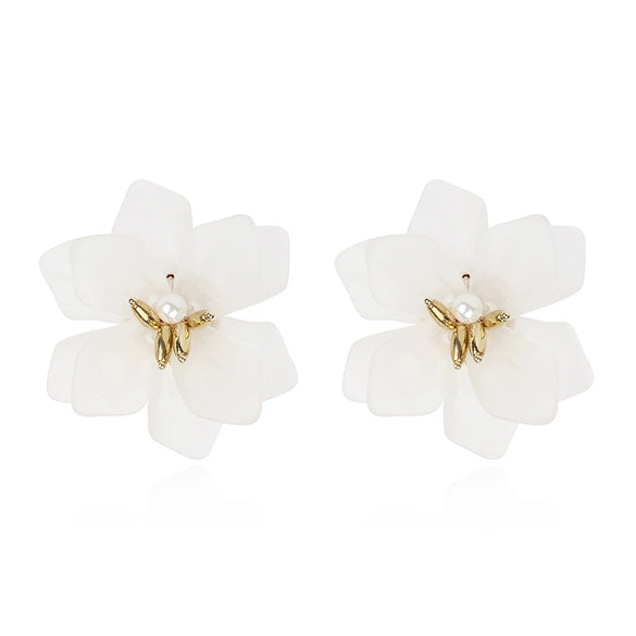 Girls Heart Fresh Bohemian Earrings Made Of White Frosted Resin In Flower Shape With Geometric Pattern And Electroplating Design