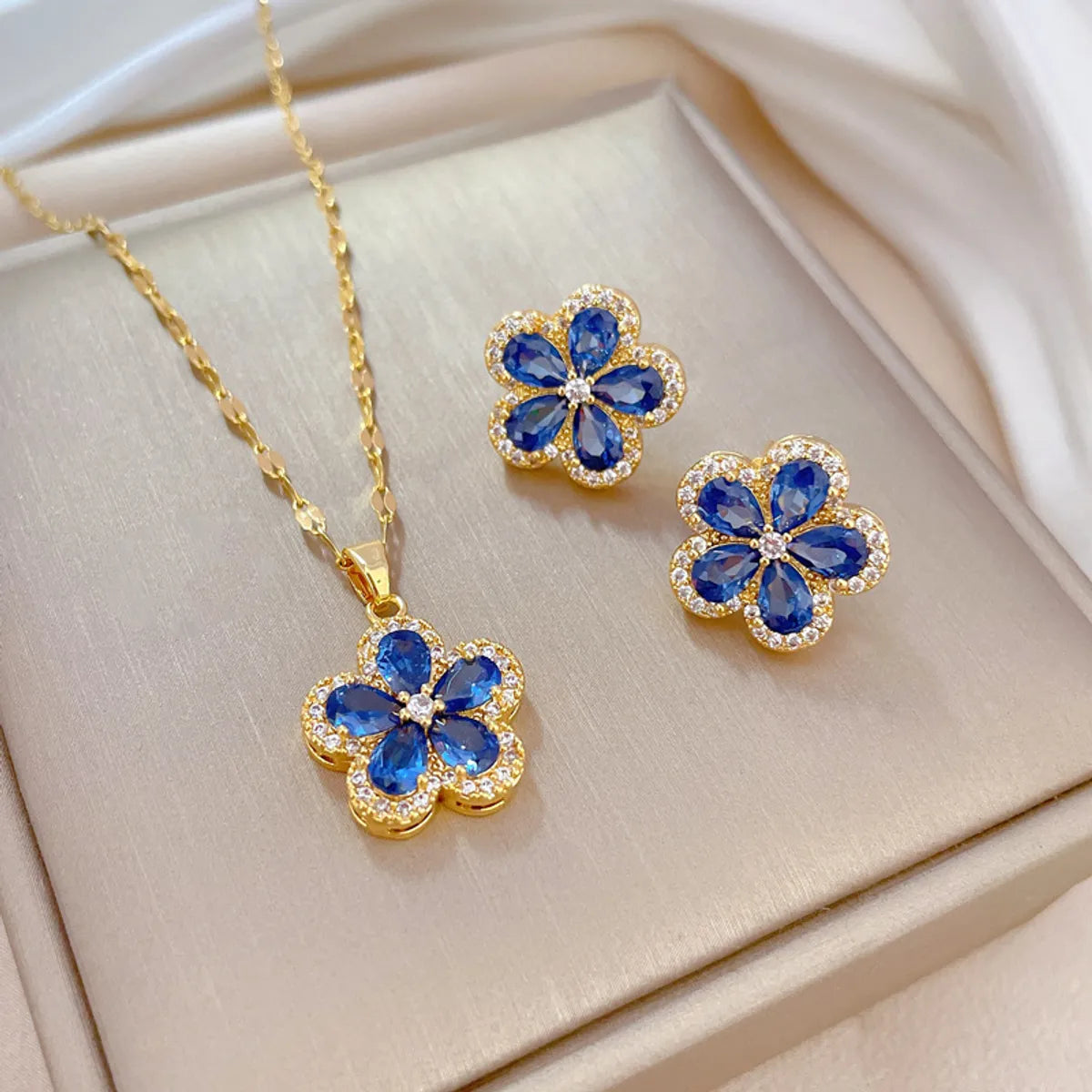 Wholesale Glam Flower Titanium Steel Copper Inlay Zircon Earrings Necklace