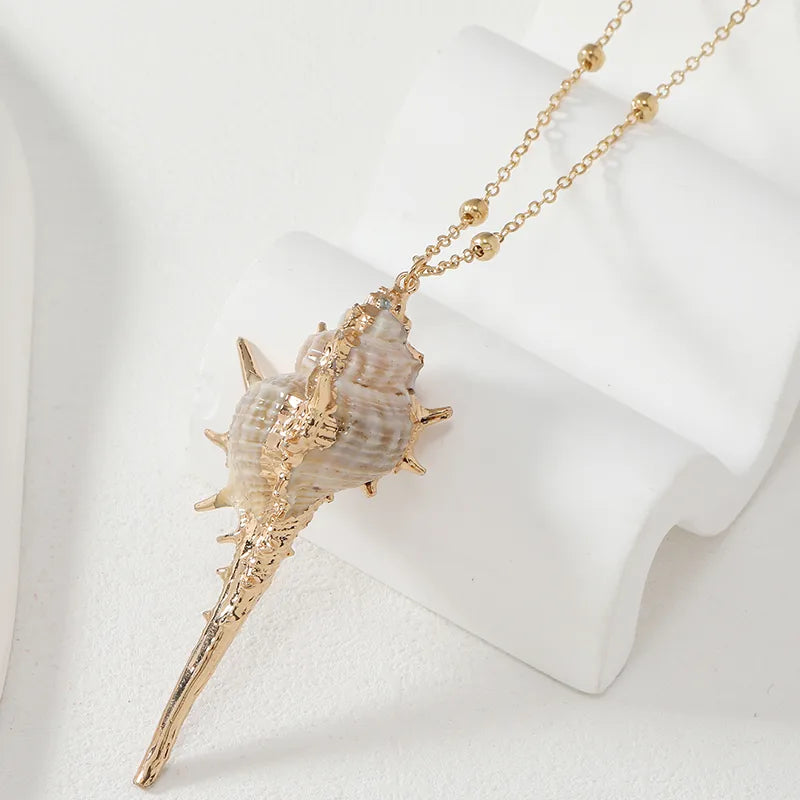 Glam Lady Beach Shell Alloy Gold Plated Women'S Pendant Necklace