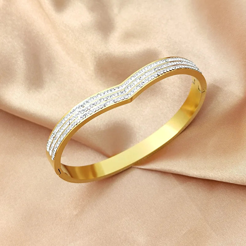 Glam Luxurious Classic Style Geometric 304 Stainless Steel 18K Gold Plated Rhinestones Bangle In Bulk