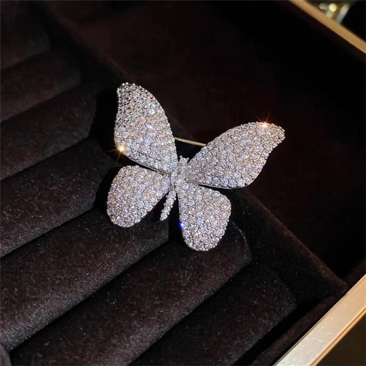 Glam Shiny Butterfly Bird Alloy Plating Inlay Artificial Pearls Rhinestones Unisex Brooches