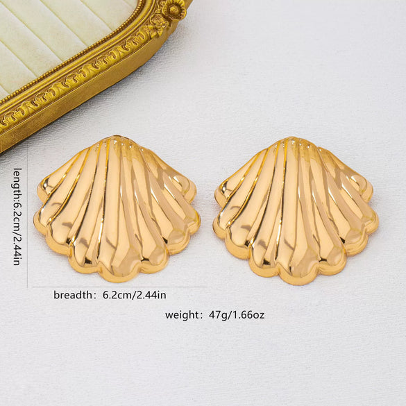 Gold Plated Metal Seashell Statement Earrings For Women With Retro Floral Design And Stainless Steel Ear Pins