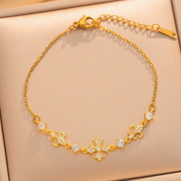 Gold Plated Titanium Steel Heart Bracelet With Copper Accents Light Luxury Stylish Jewelry For Women
