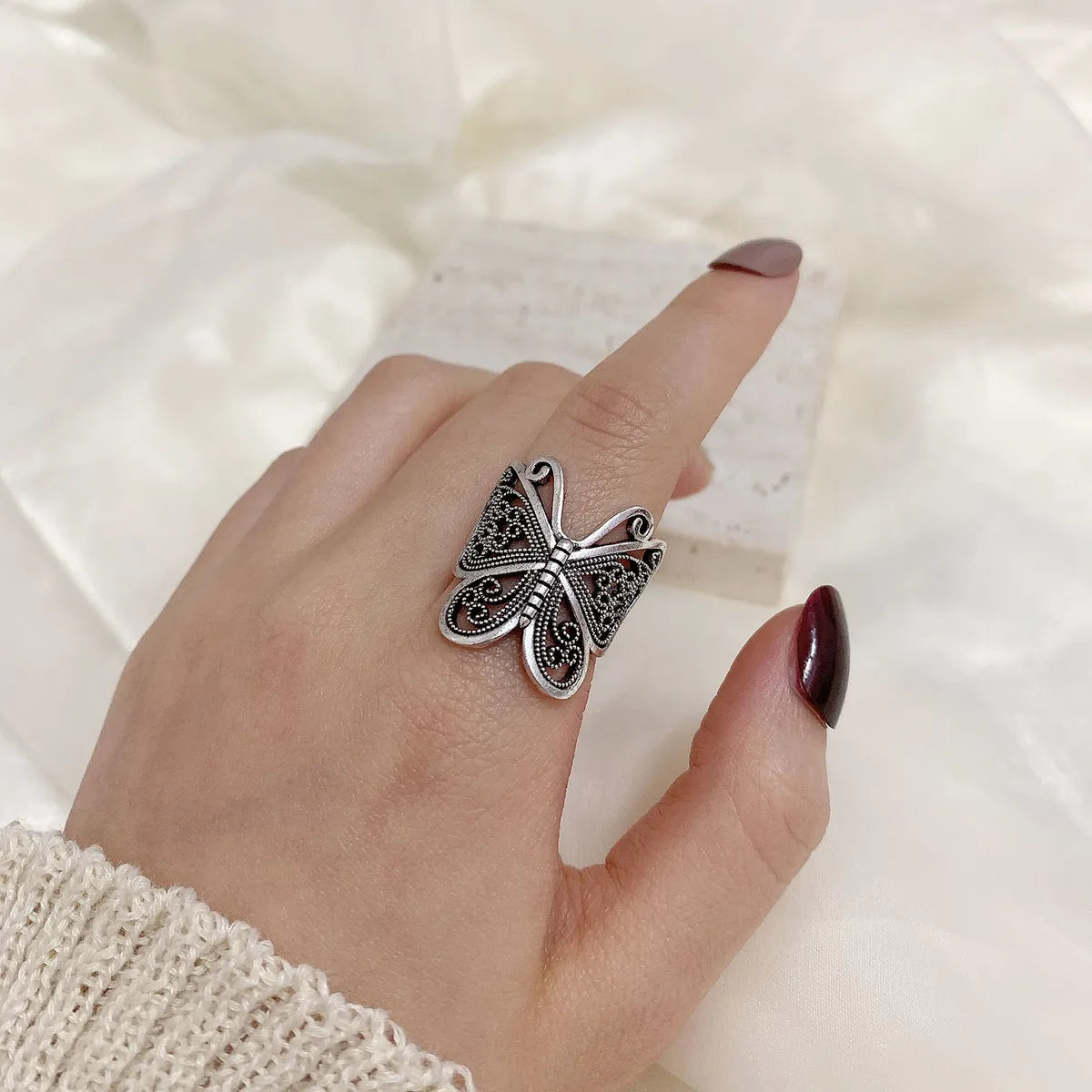 Gothic Retro Cool Style Butterfly Alloy Hollow Out Women'S Open Rings