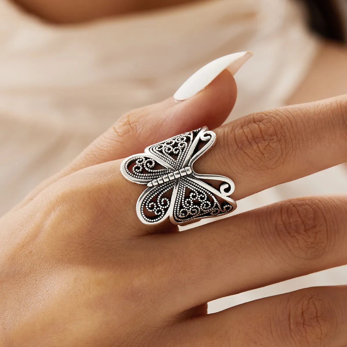 Gothic Retro Cool Style Butterfly Alloy Hollow Out Women'S Open Rings