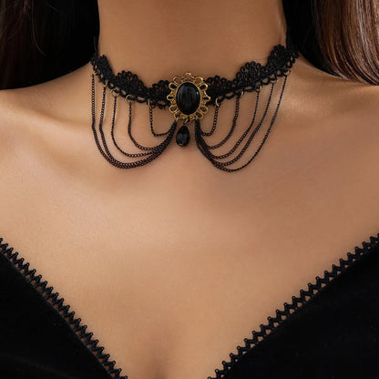 Gothic Retro Geometric Alloy Iron Lace Hollow Out Women's Choker