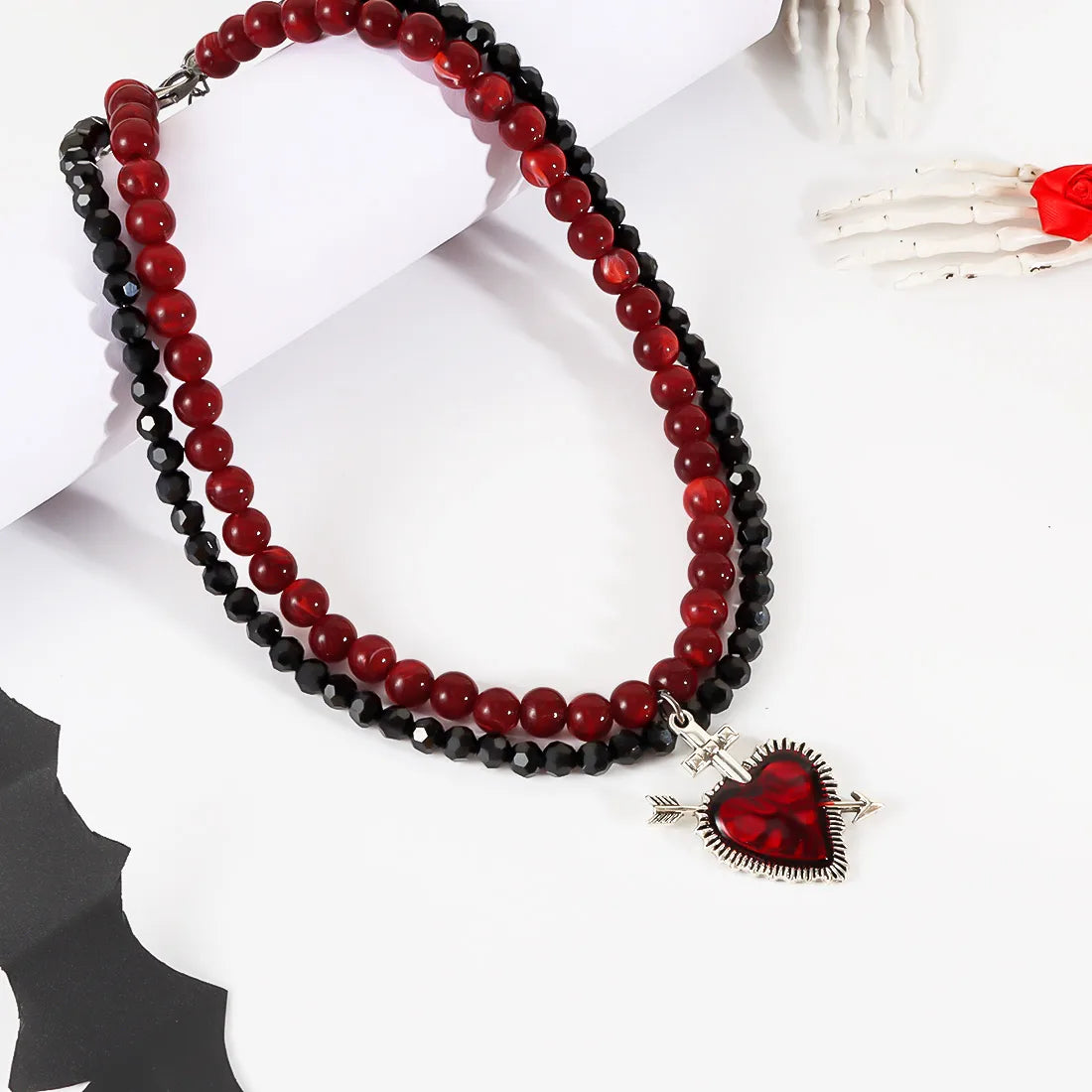 Gothic Retro Heart Shape Plastic Wholesale Pendant Necklace