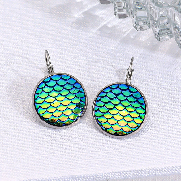 Gradient Fish Scale Geometric Hoop Earrings In Zinc Alloy Animal Inspired Statement Jewelry For Women And Men