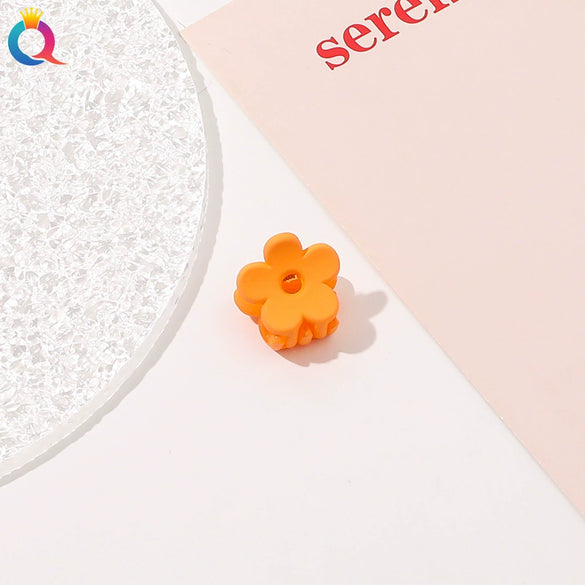 Handmade Frosted Pumpkin Flower Mini Claw Hair Clip For Women Cute Bangs Top Clip Plastic Hair Accessory