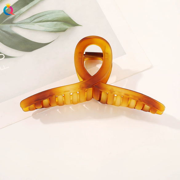 Handmade Gradient Retro Hair Claw Clip For Women With Cross Design Stylish Grip Hair Accessory