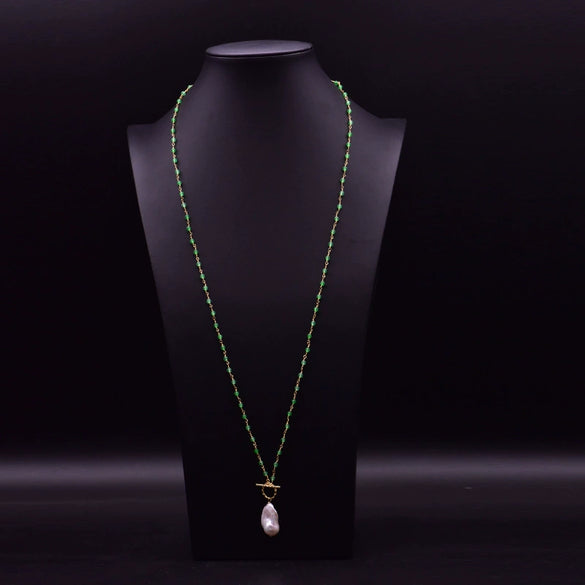 Handmade Women's Baroque Pearl And Green Agate Crystal Pendant Long Neck Collarbone Necklace With Geometric Design