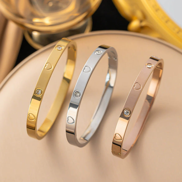 Heart Bracelet With Heart Buckle Titanium Steel Jewelry Geometric Style Electroplating In Vacuum Furnace